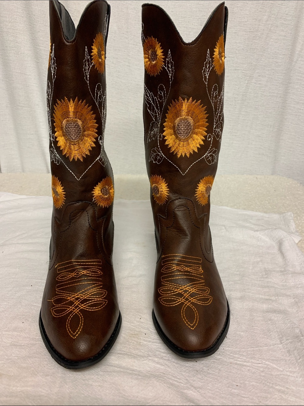 Sunflower Embroidered Cowboy Boots Size 41 UK US Size 8 1/2 Brown Like NEW Cute - Picture 6 of 7